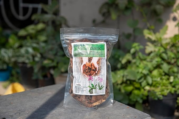 Happy Jiffy Pure and Natural Pine Bark Chips. Dry and Aged Pine Bark Ideal for Areal Rooted Orchid.